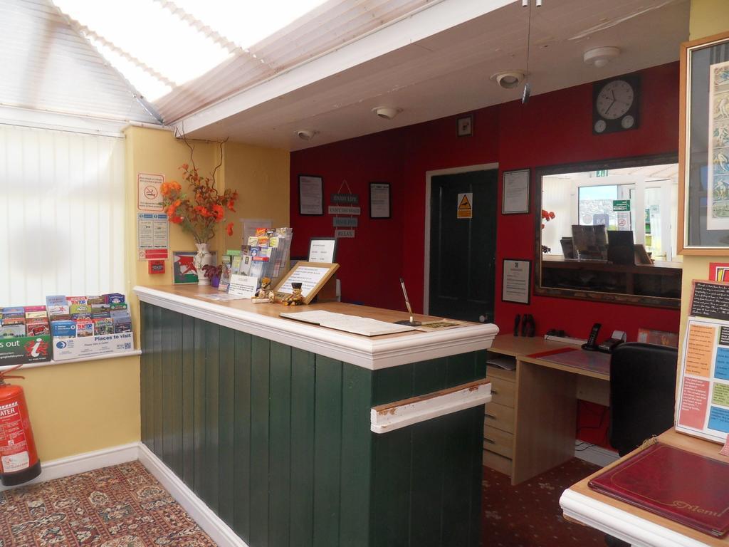 Llandwrog Bryn Mor Beach Hotel מראה חיצוני תמונה